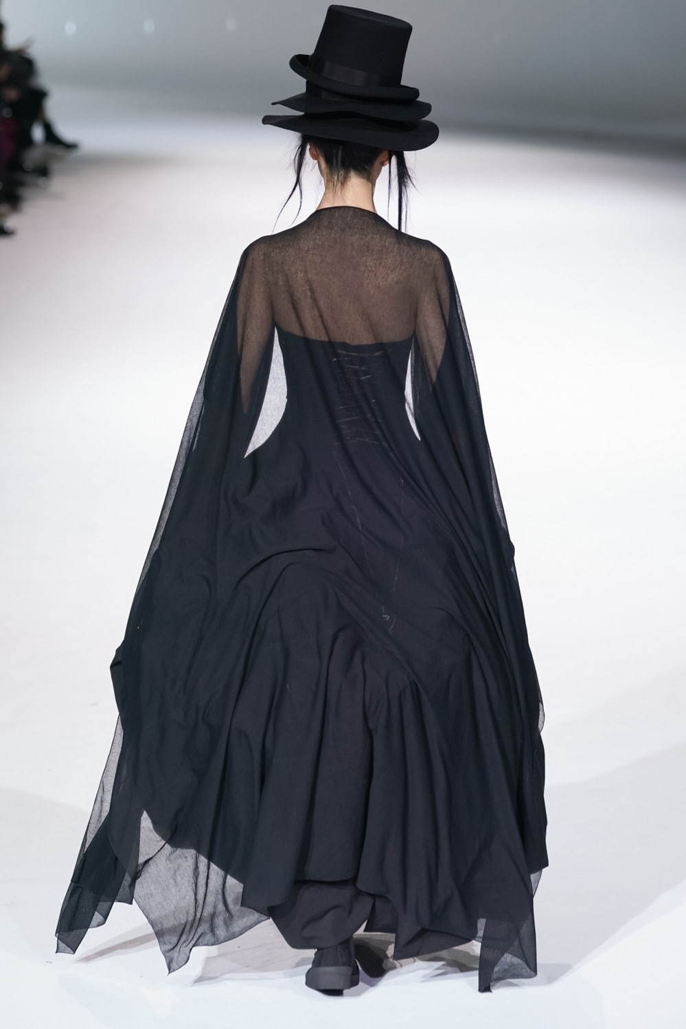 ヨウジヤマモト(Yohji Yamamoto) 2020-21年秋冬ウィメンズコレクション  - 写真74