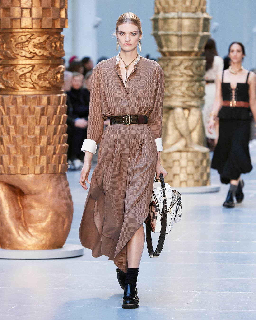 クロエ(Chloé) 2020-21年秋冬ウィメンズコレクション  - 写真31