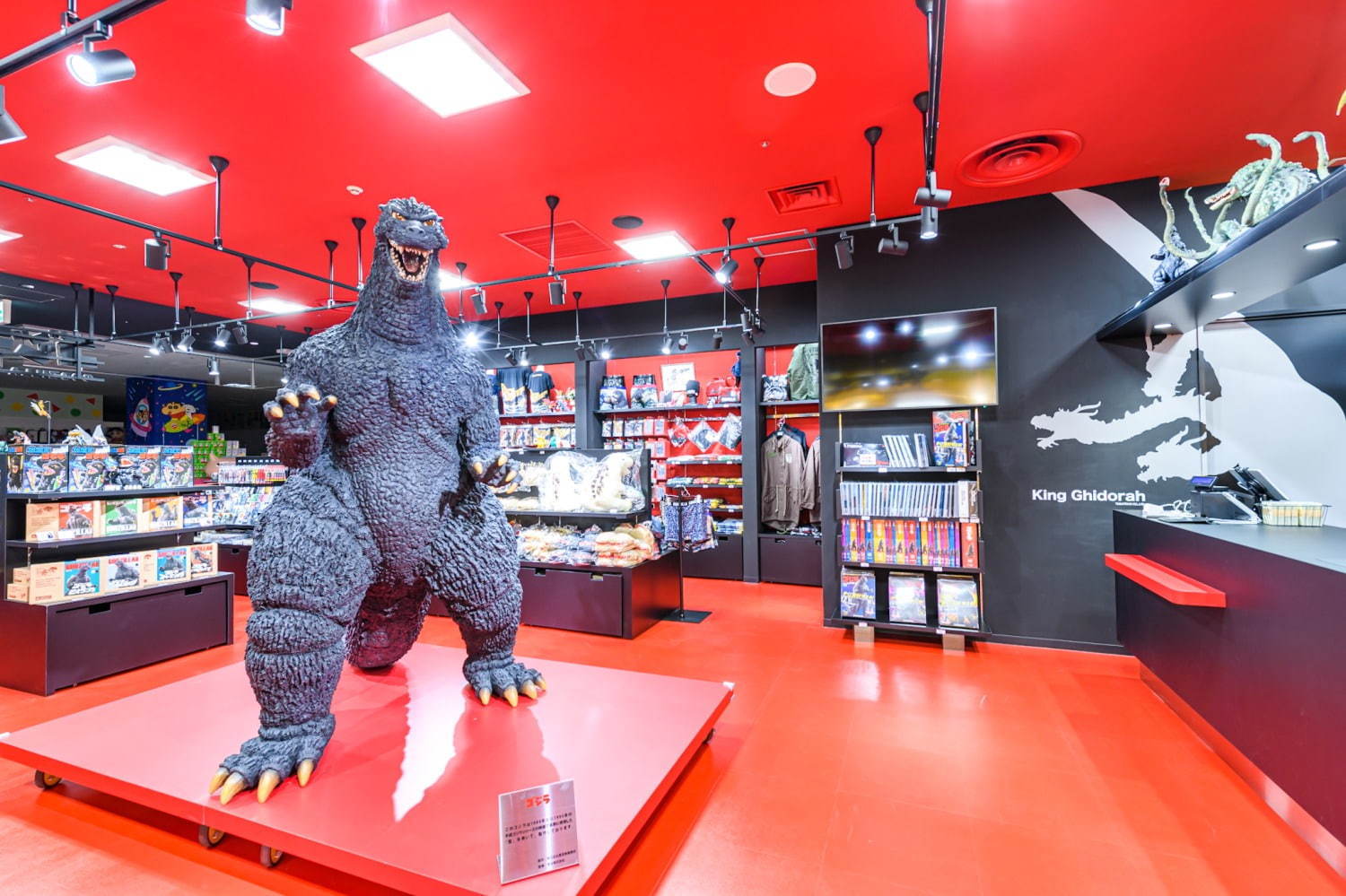 「ゴジラ・ストア」大阪・心斎橋パルコに2号店、限定グッズや歴代ゴジラフィギュアなど｜写真10