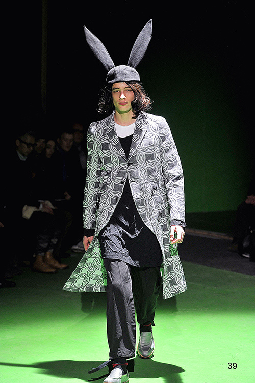 コム デ ギャルソン・オム プリュス(COMME des GARÇONS HOMME PLUS) 2013-14年秋冬メンズコレクション  - 写真39