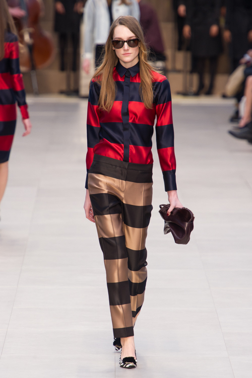 バーバリープローサム(Burberry Prorsum) 2013-14年秋冬ウィメンズコレクション シルエット - 写真39