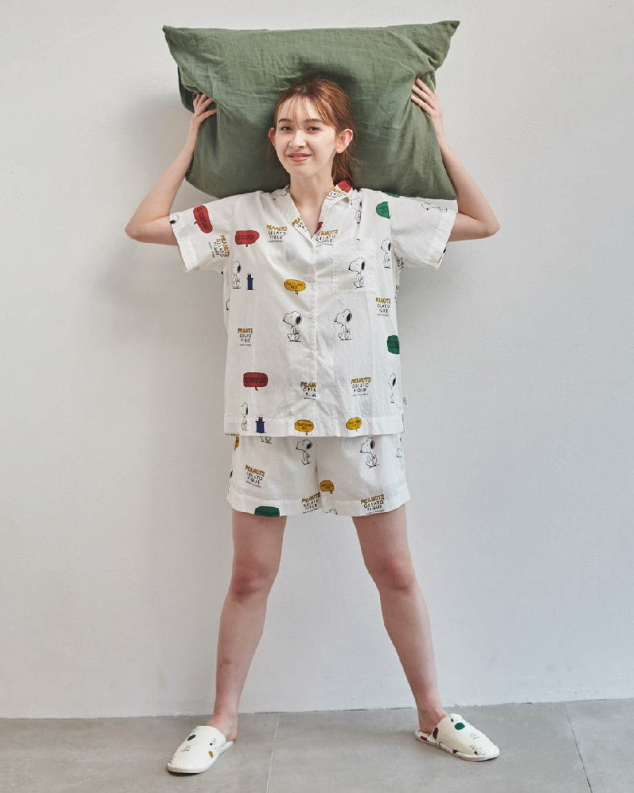 PRINTED SHIRTS PAJAMA
シャツ 6,200円＋税/ショートパンツ 4,400円＋税/ルームシューズ 3,200円＋税