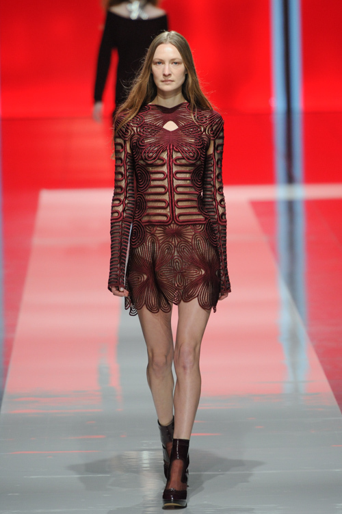 クリストファー ケイン(Christopher Kane) 2013-14年秋冬ウィメンズコレクション  - 写真27