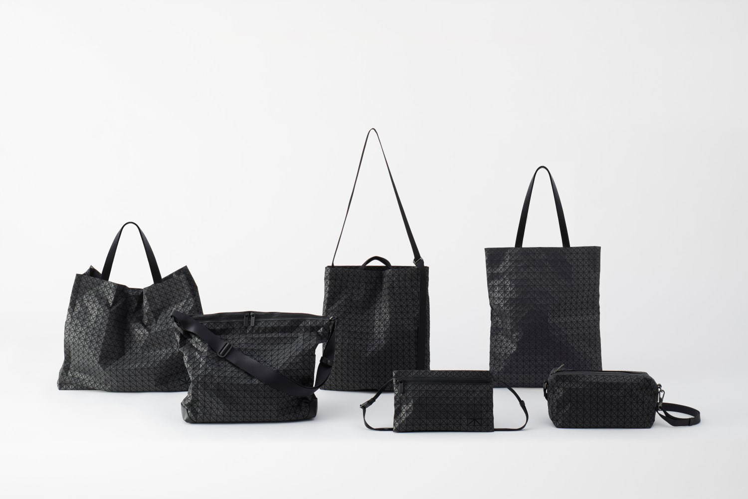 BAO BAO ISSEY MIYAKE“宝石＆鏡”のように煌めく新作バッグやポーチ｜写真6