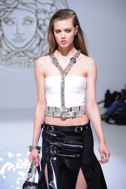 ヴェルサーチェ(VERSACE) 2013-14年秋冬ウィメンズコレクション  - 写真11