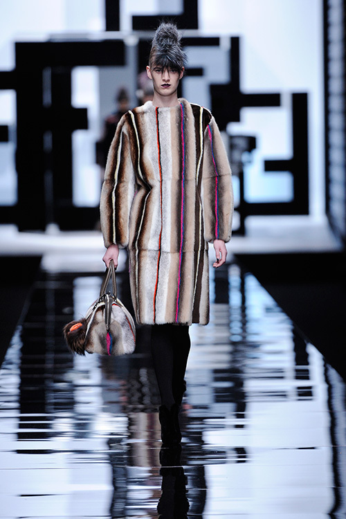 フェンディ(FENDI) 2013-14年秋冬ウィメンズコレクション  - 写真1