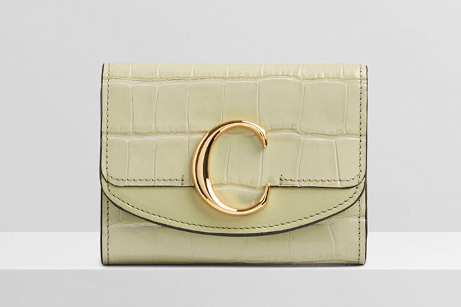 「Chloé C」Small Tri Fold 54,000円
サイズ：W11.2 x H9 x D4.5cm