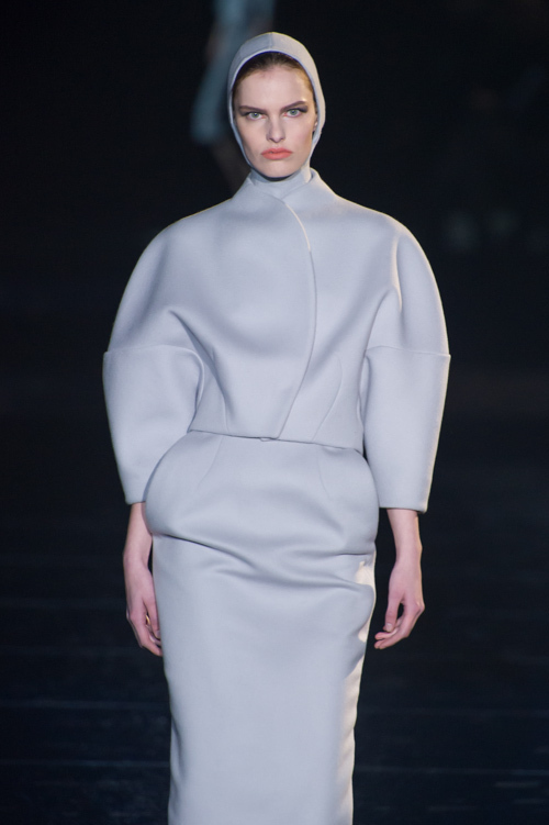 ミュグレー(MUGLER) 2013-14年秋冬ウィメンズコレクション  - 写真3