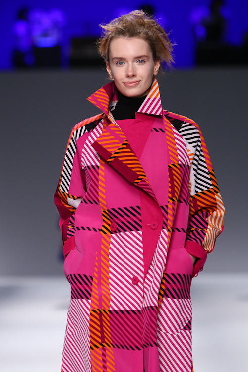 イッセイ ミヤケ(ISSEY MIYAKE) 2013-14年秋冬ウィメンズコレクション  - 写真42