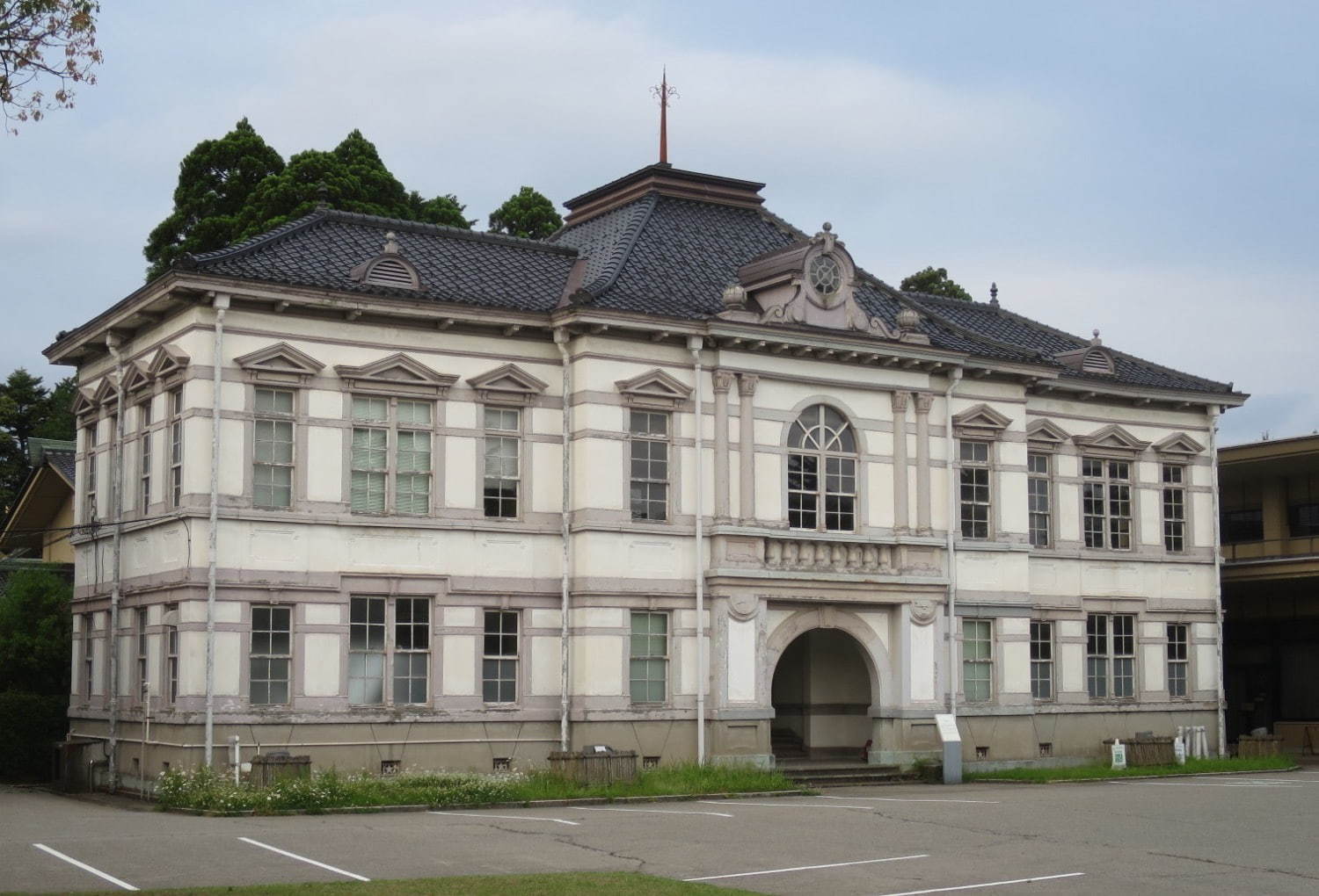 工芸専門の美術館「国立工芸館」金沢に開館 - 陶磁やガラスなど近現代日本の工芸作品を所蔵・展示｜写真5