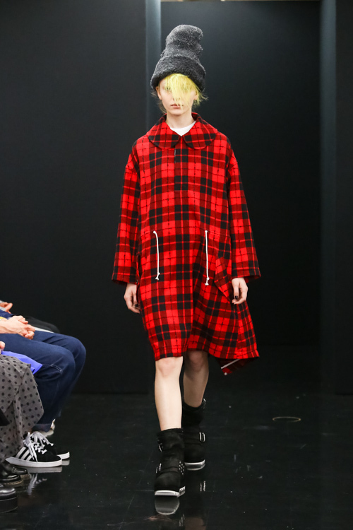 トリコ ・コム デ ギャルソン(trict COMME des GARÇONS) 2013-14年秋冬ウィメンズコレクション  - 写真28