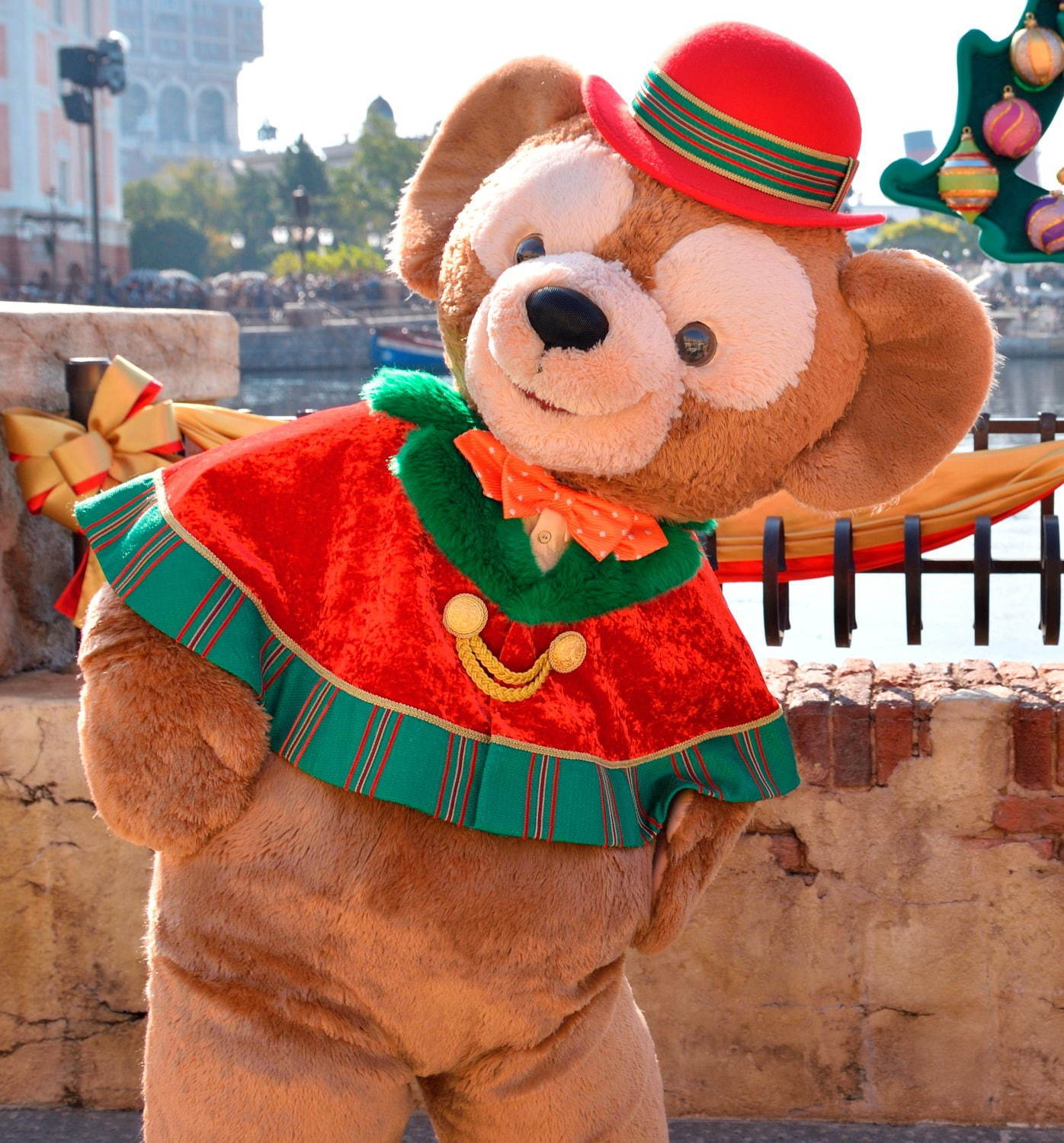 東京ディズニーランド＆シー、パレードやパーク装飾がクリスマス仕様に - 限定グッズ販売も｜写真1