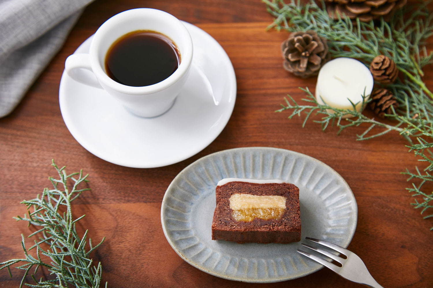 ビーントゥーバーチョコ専門店ミニマルのクリスマスケーキ、1種のカカオ豆からムースなど5層に｜写真7