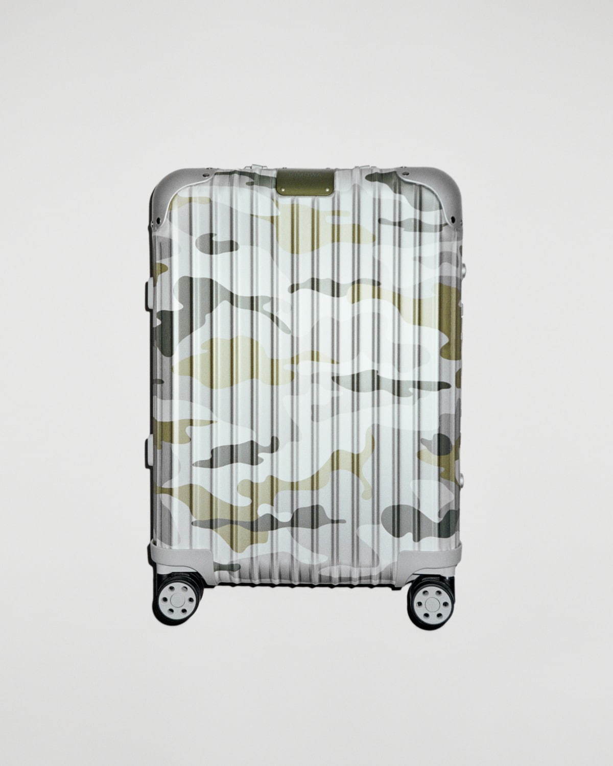 リモワ(RIMOWA) カモフラージュ柄｜写真3