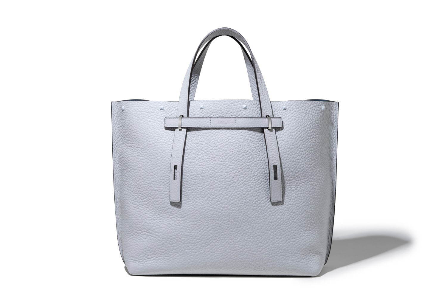 FURLA MAN GIOVE XL カジュアルトート 70,000円＋税
サイズ：W48xH35xD17cm
※画像はフロント上部にスタッズカスタマイズを行ったもの。