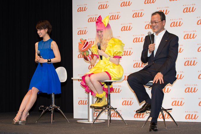 きゃりーぱみゅぱみゅ、au夏の新CMで新曲「のりことのりお」 - 剛力彩芽と共演｜写真9