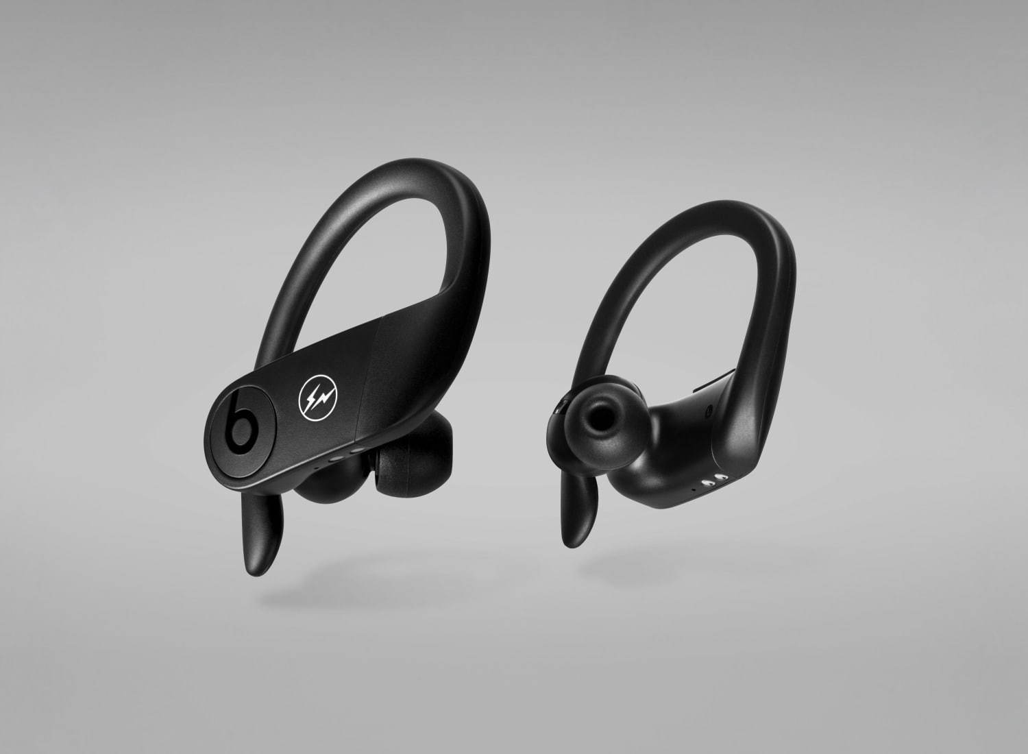 フラグメント デザイン(fragment design) Powerbeats Pro｜写真2