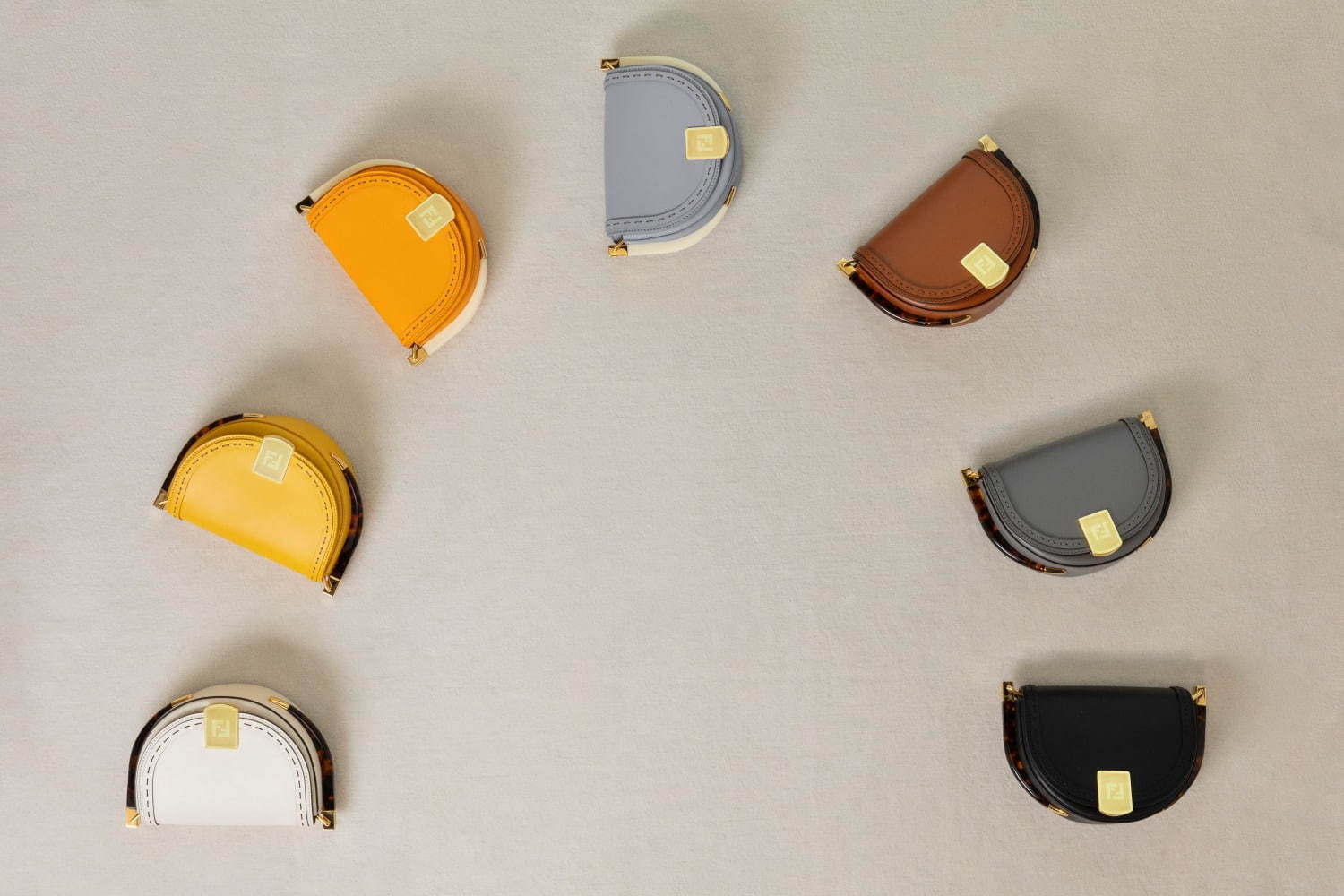 フェンディ(FENDI) ムーンライト｜写真12