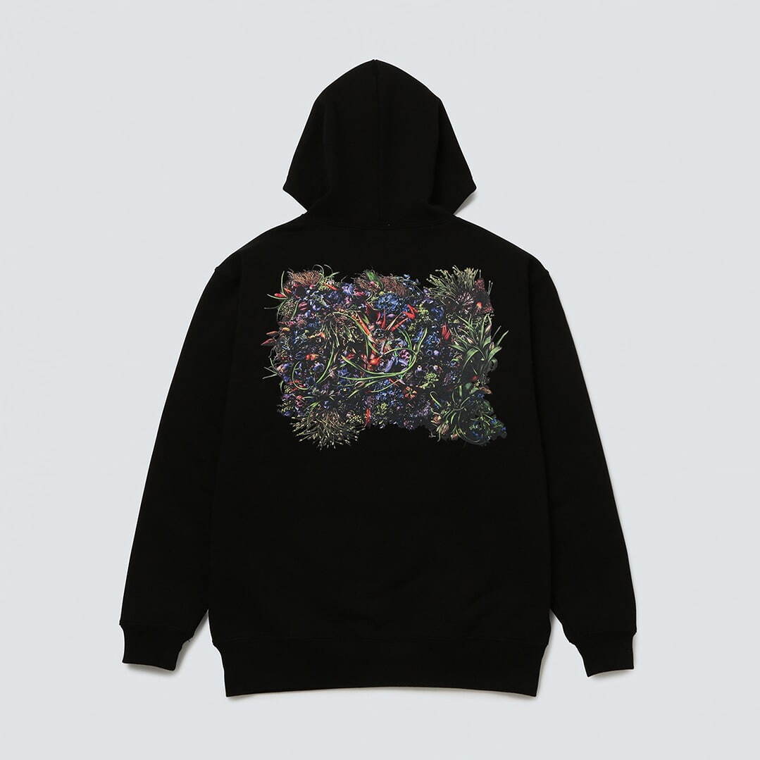 FLOWER MOTIF HOODIE 15,000円＋税
※レッドはオンラインストア限定