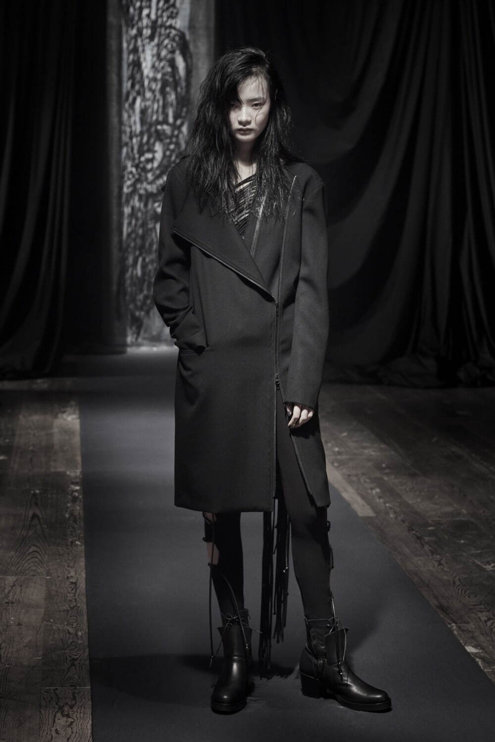 ヨウジヤマモト(Yohji Yamamoto) 2021-22年秋冬ウィメンズコレクション  - 写真4