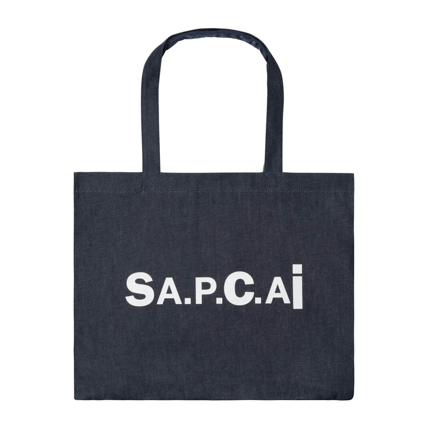 A.P.C.×sacaiのデニムジャケットやロゴフーディ、フリンジ付き白スニーカーなど｜写真23