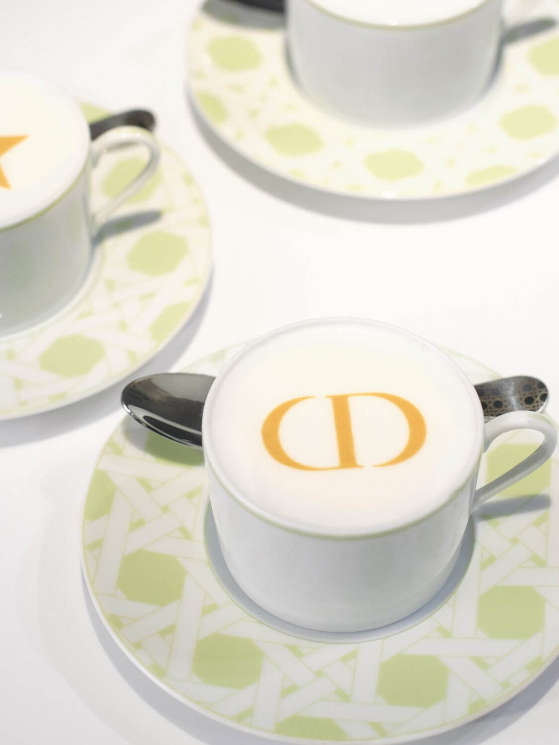 ラデュレ(Ladurée), ディオール(DIOR) カフェ ディオール by ラデュレ｜写真2