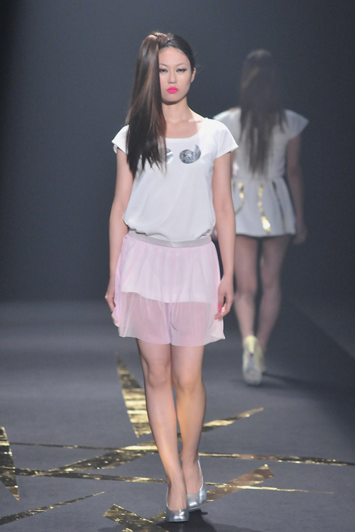 フィベリー 2010年春夏<span>コレクション</span> - 写真18