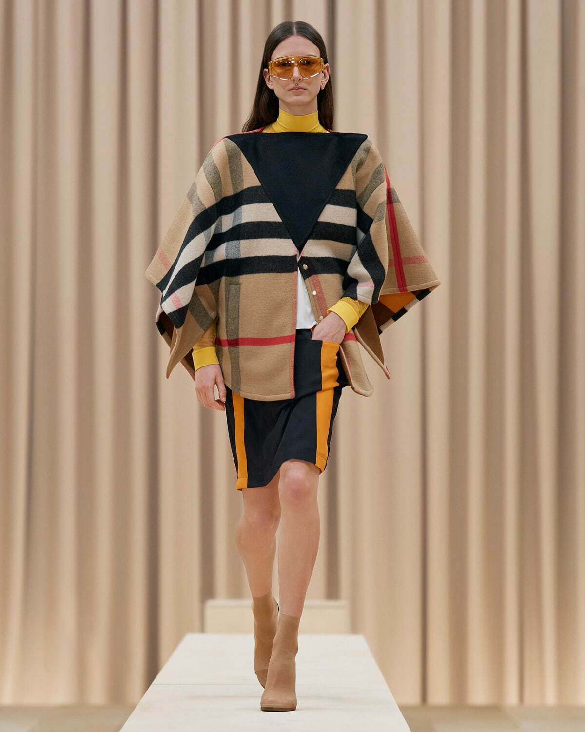 バーバリー(BURBERRY) 2021-22年秋冬ウィメンズコレクション  - 写真71