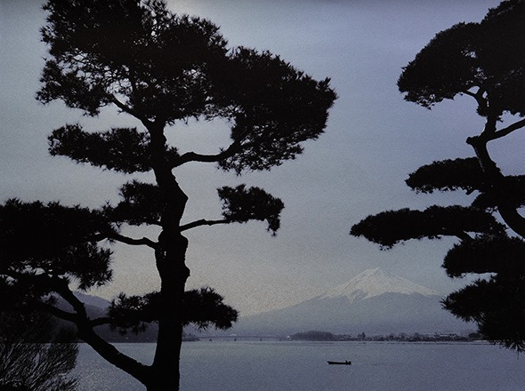 Following sunset (Tanuki-ko Lake) ©Mineko Orisaku