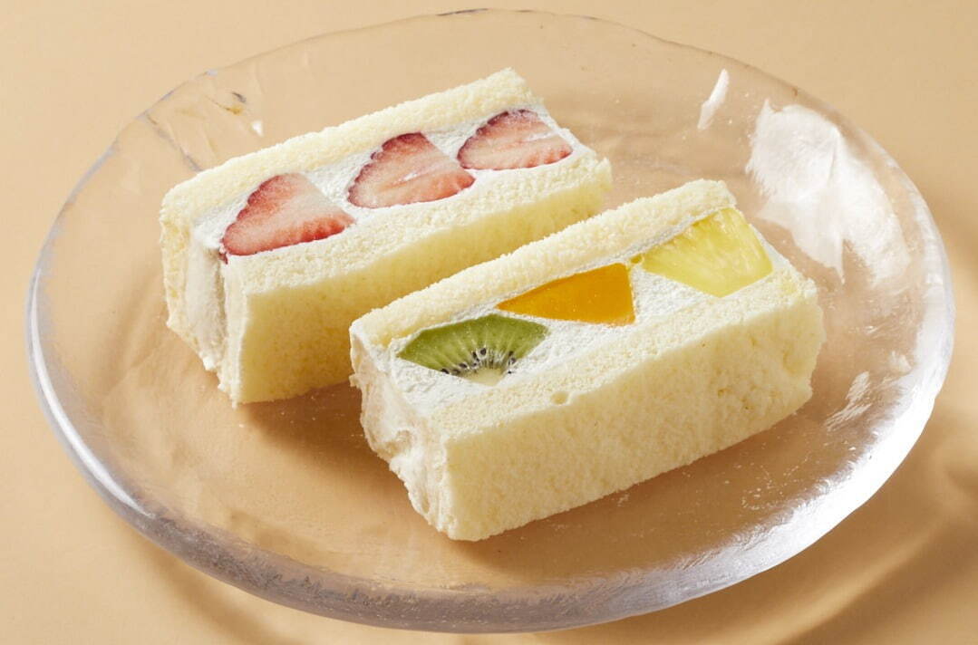 東京會舘「フルーツサンドケーキ」1,188円＜東京ギフトパレット限定＞  ※6月1日(火)～6月30日(水)