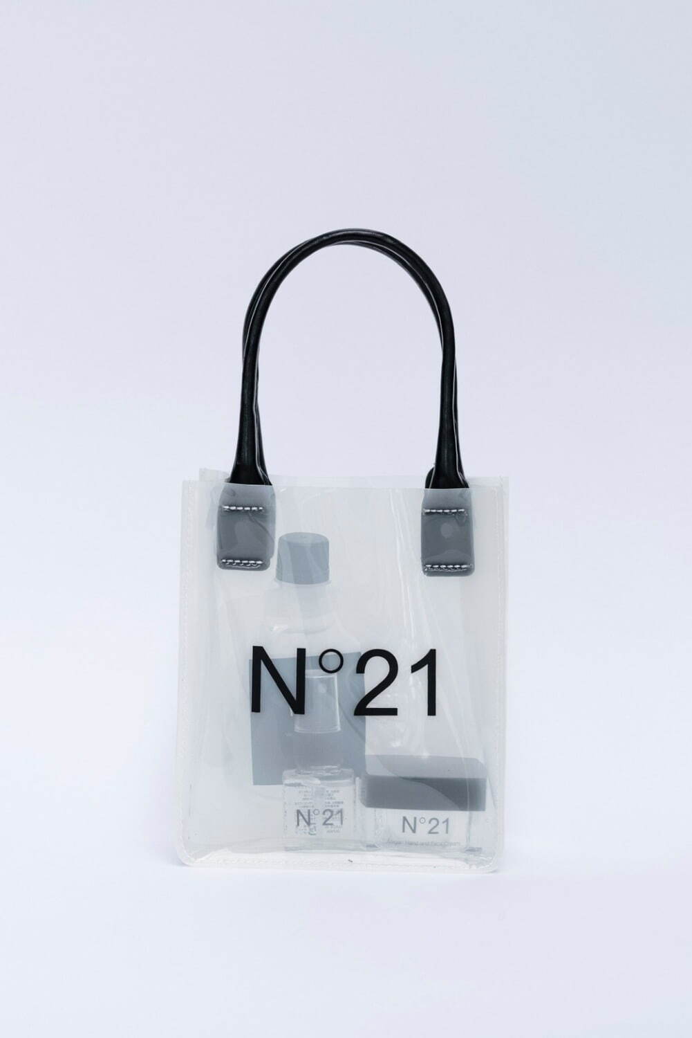 N21“クリアバッグ”付きハンドケアセット＆“ニューエラ”コラボキャップ、阪急うめだ本店で｜写真8