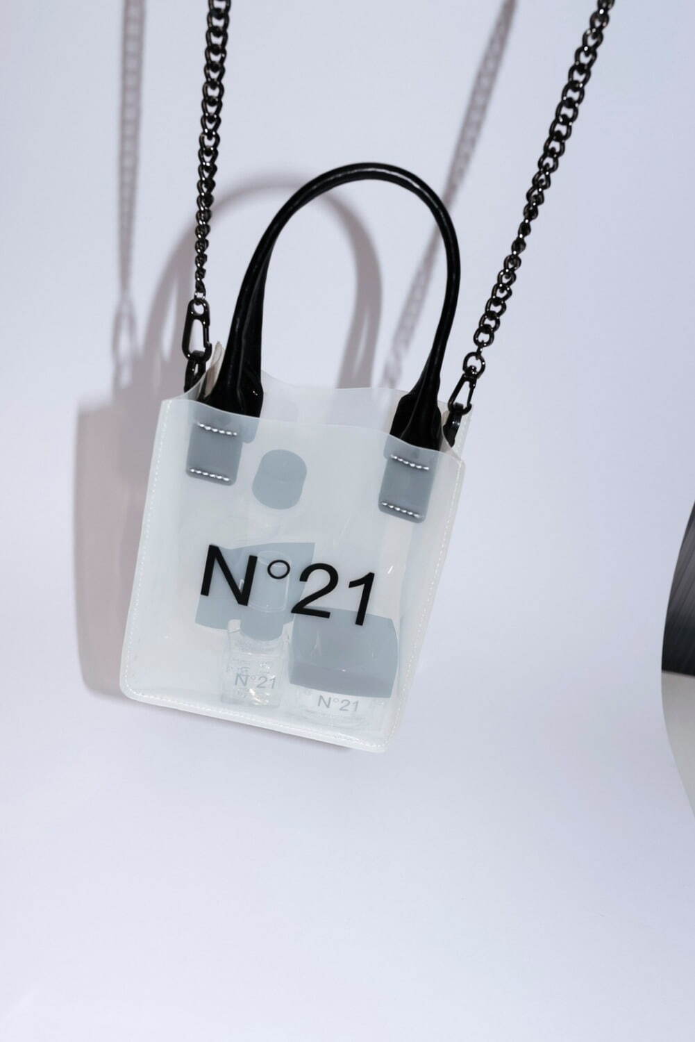 N21“クリアバッグ”付きハンドケアセット＆“ニューエラ”コラボキャップ、阪急うめだ本店で｜写真11