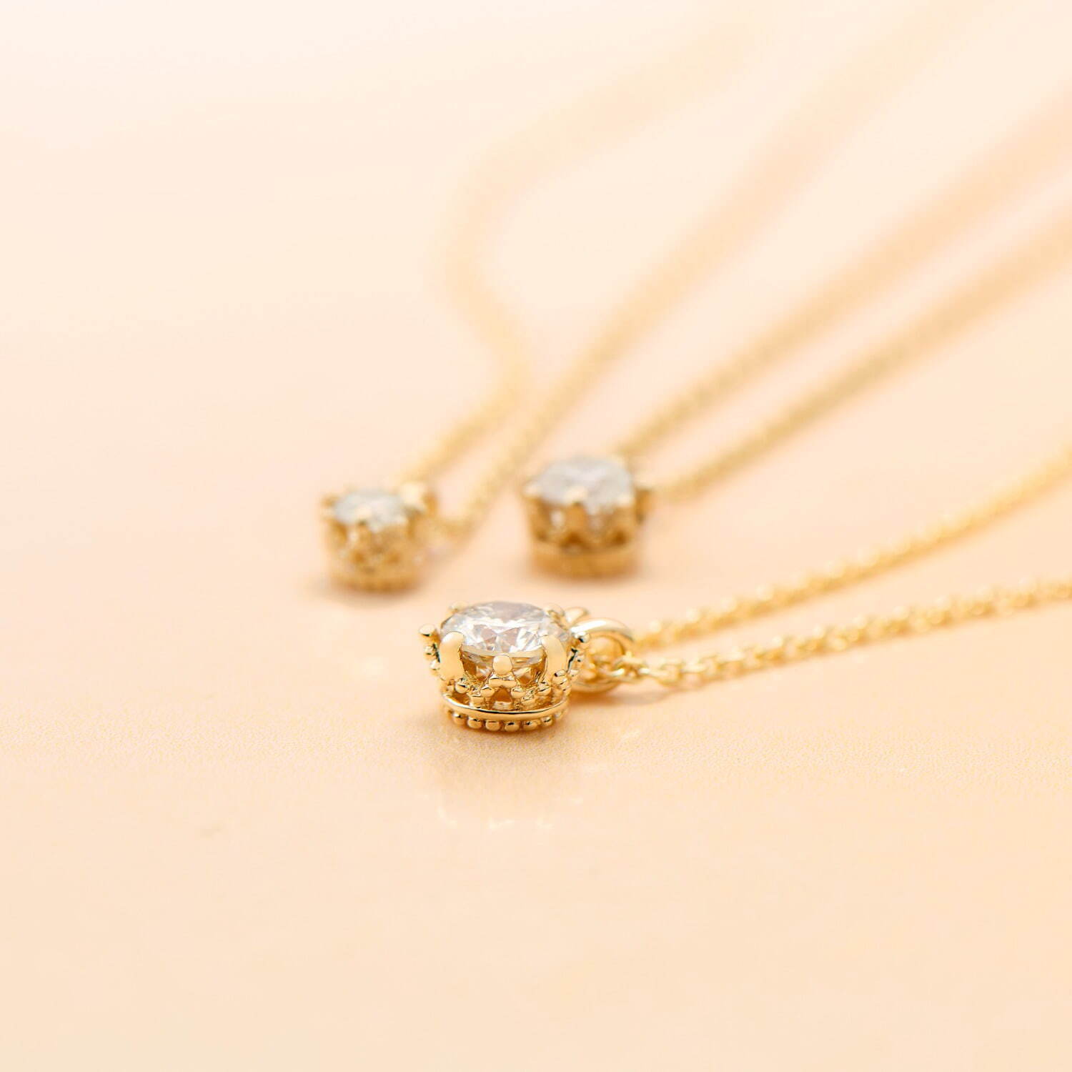 ノジェス ダイヤモンドネックレス(K10YG/ダイヤモンド)
価格：0.05ct 22,000円、0.10ct 30,800円、0.15ct 39,600円