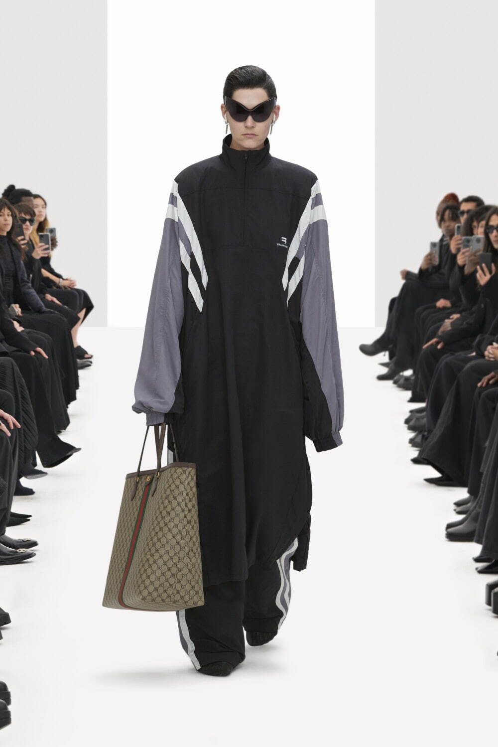 バレンシアガ(BALENCIAGA) 2022年春ウィメンズ&メンズコレクション  - 写真22