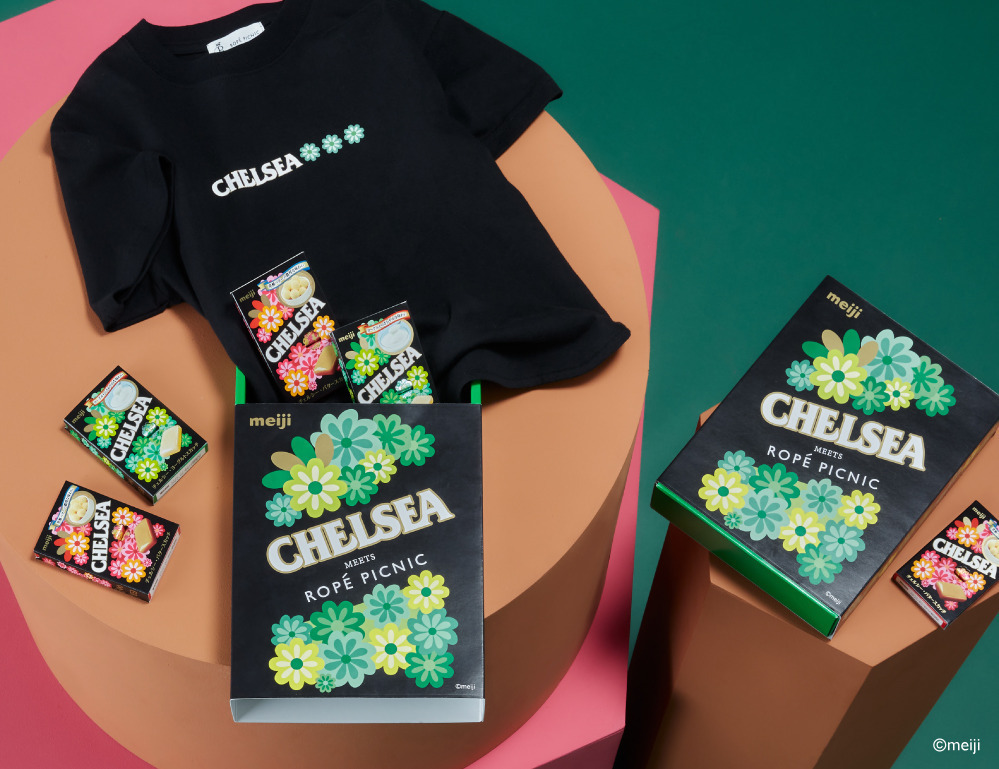 CHELSEAコラボ ロゴTee 3,300円