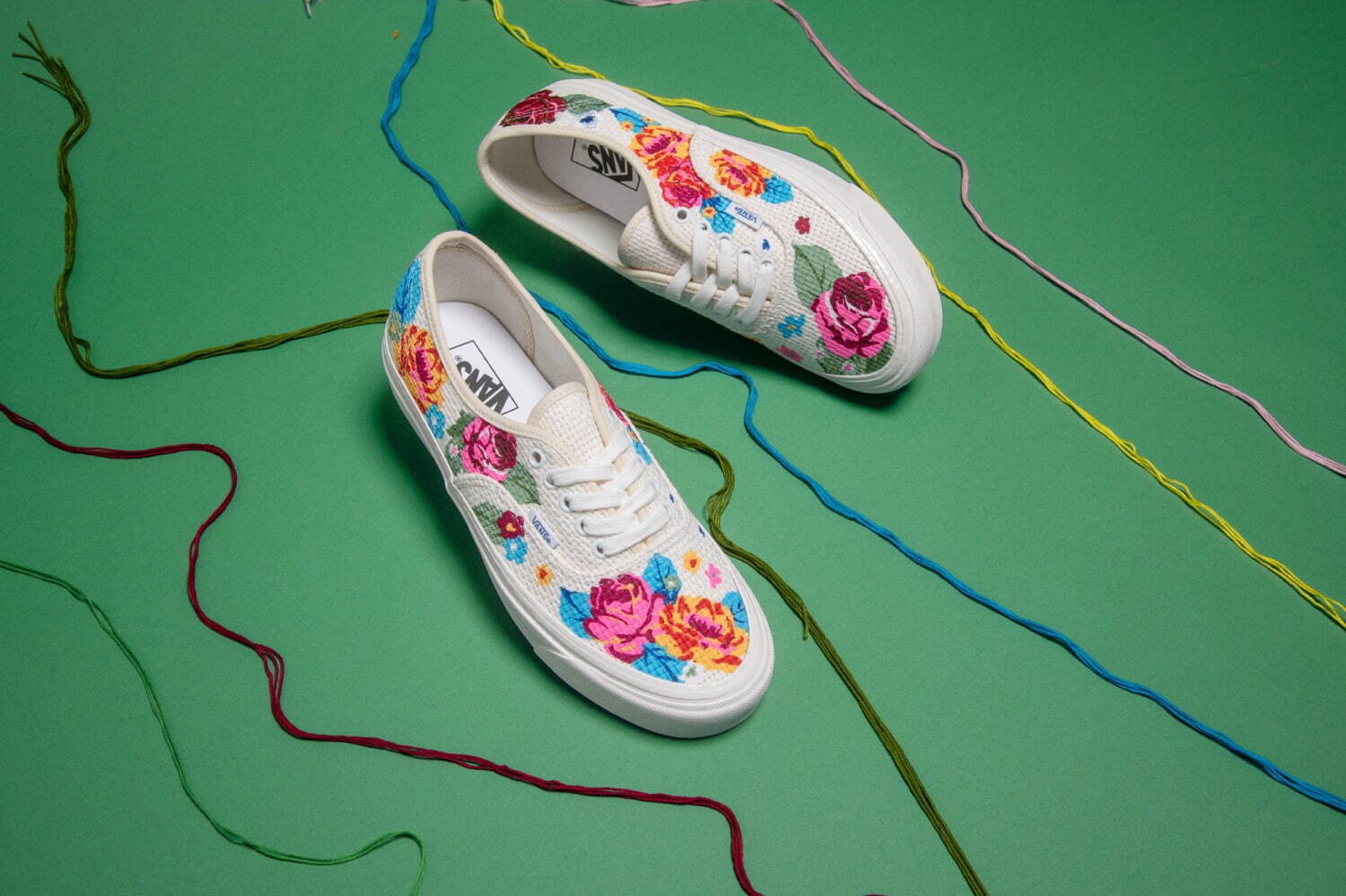 VANS新作スニーカー、ヴィンテージ風スカル＆花柄のローカットモデル｜写真32