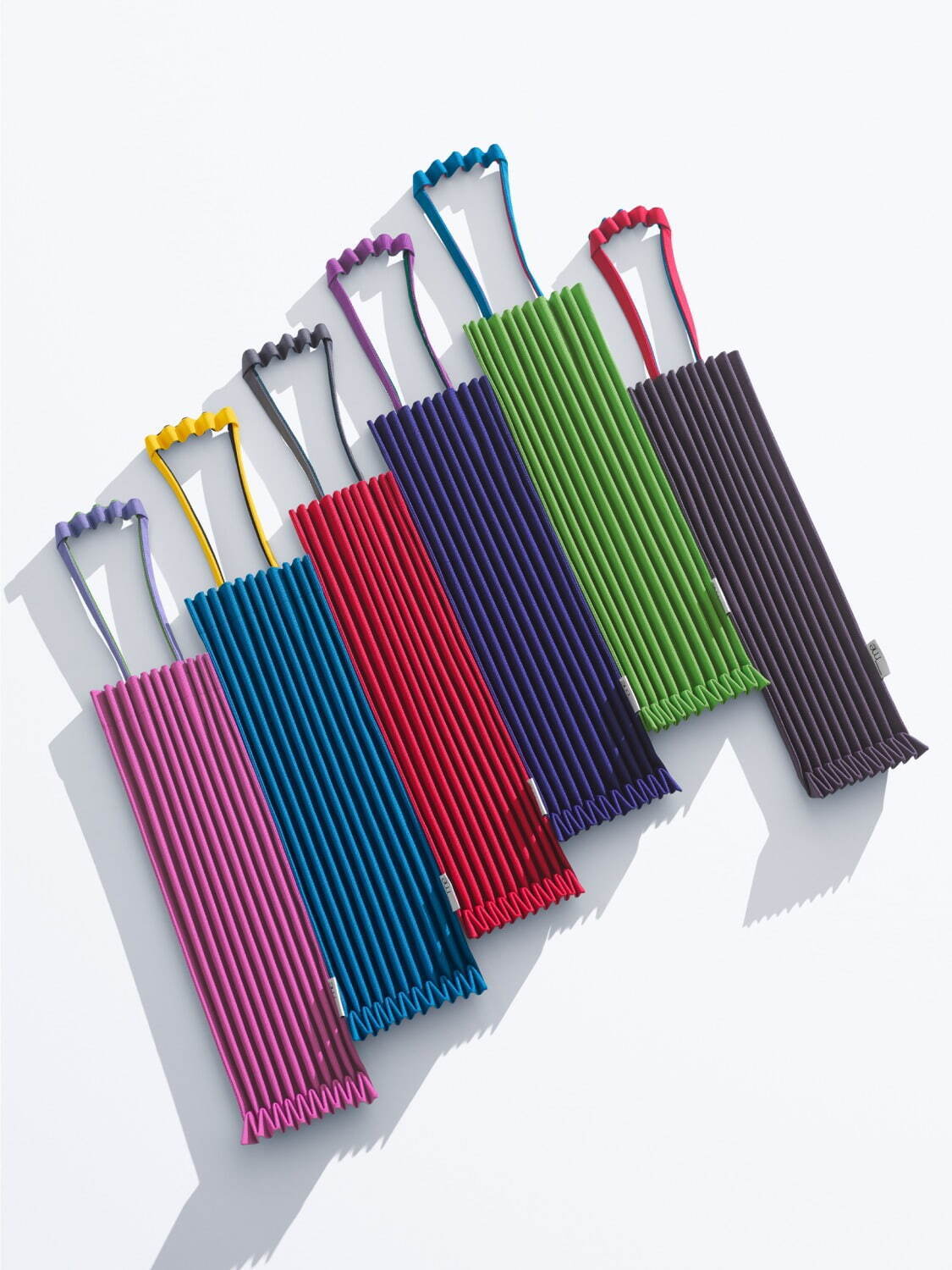 「MIX COLOR TRUNK PLEATS BAG」 9,900円