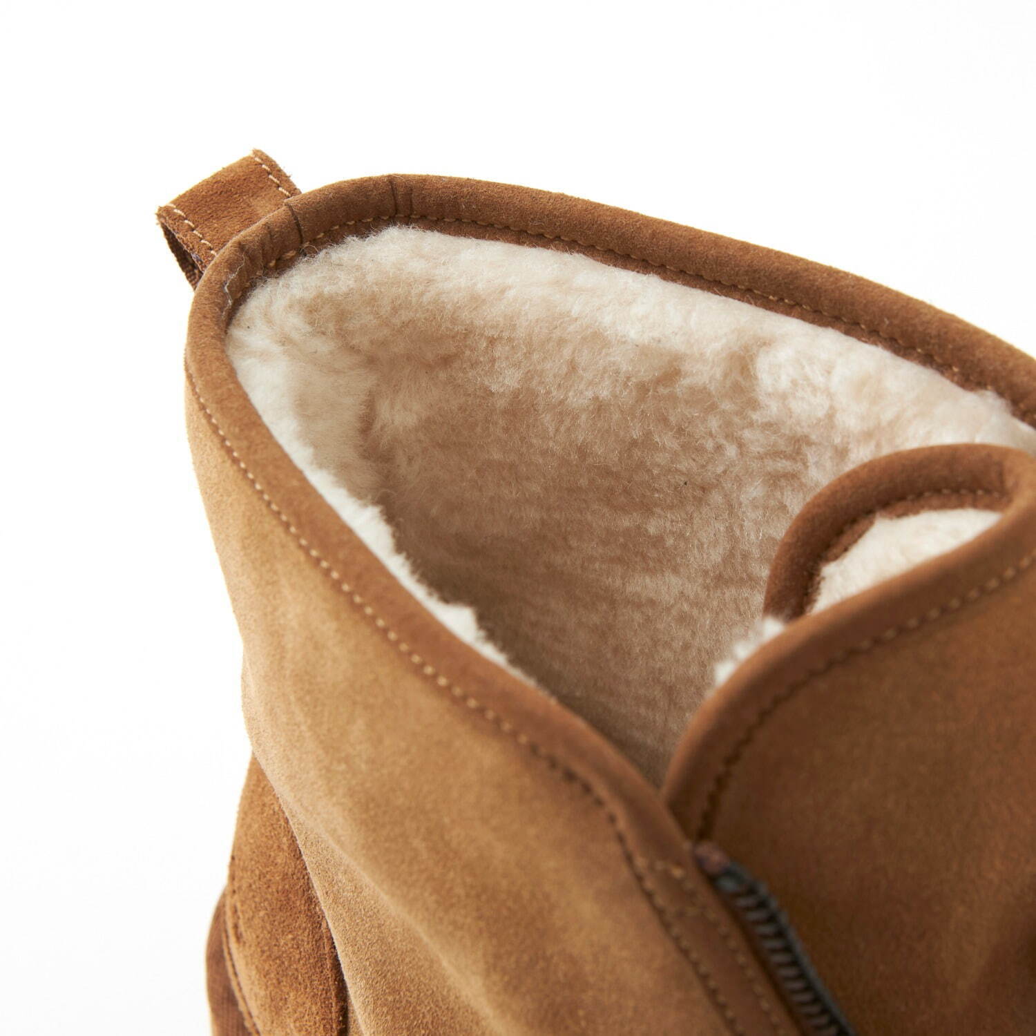 UGG×ホワイトマウンテニアリング“シボ革”スニーカー＆“極厚ソール”ブーツ｜写真13