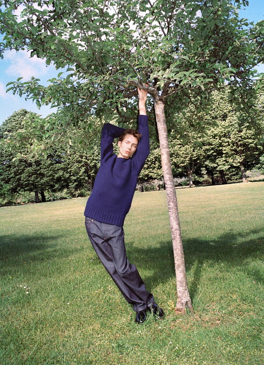 A.P.C.“シンプルさ”追求した新作ニットやシャツがメンズ＆ウィメンズで、仏スタイリストとコラボ｜写真41