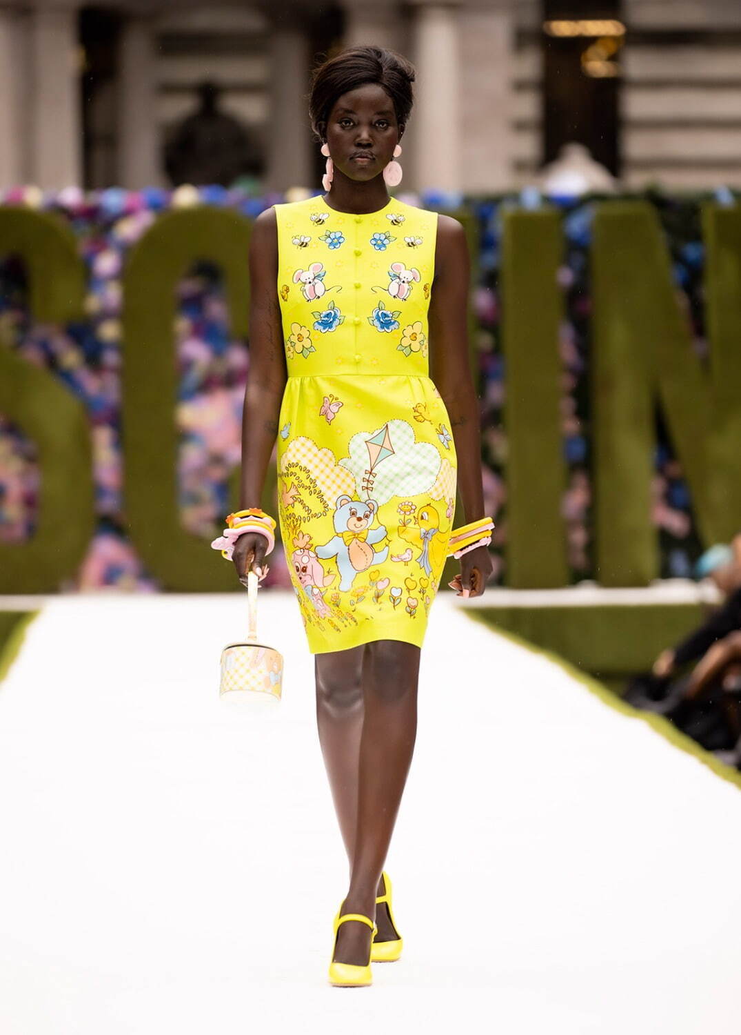 モスキーノ(MOSCHINO) 2022年春夏ウィメンズコレクション  - 写真3