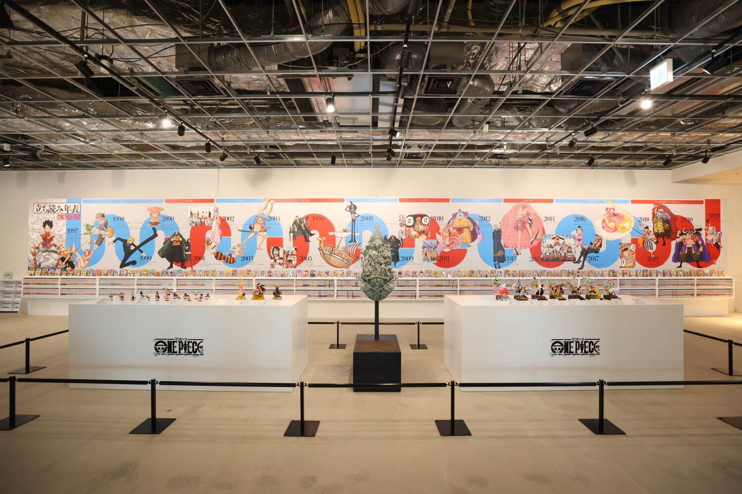 『ONE PIECE』100巻記念、巨大展示「超巨“大海賊百景”」＆「100巻立ち読み図書館」竹芝で｜写真5