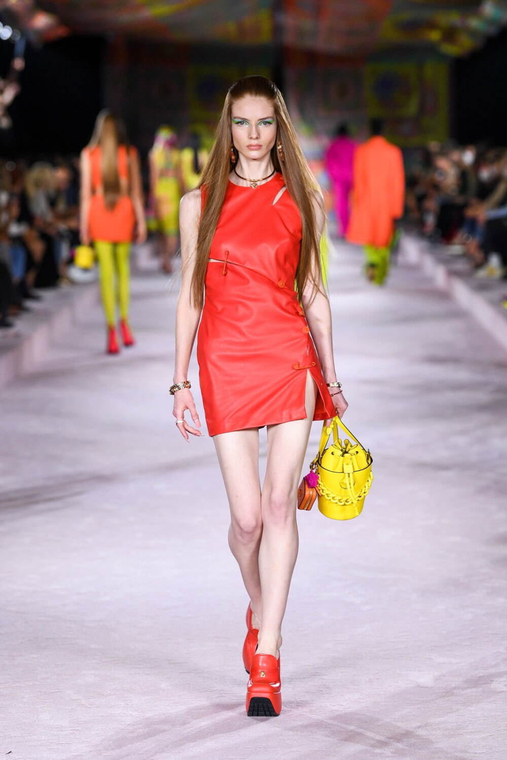 ヴェルサーチェ(VERSACE) 2022年春夏ウィメンズ&メンズコレクション  - 写真53