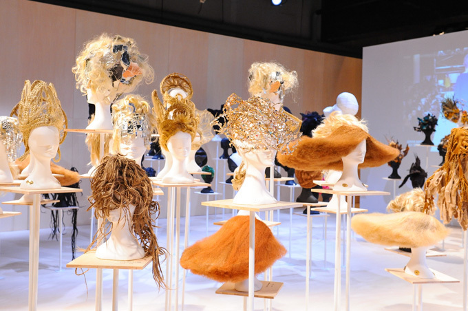 ジュンヤ ワタナベ(JUNYA WATANABE), アンダーカバー(UNDERCOVER) 100 HEADPIECES｜写真2