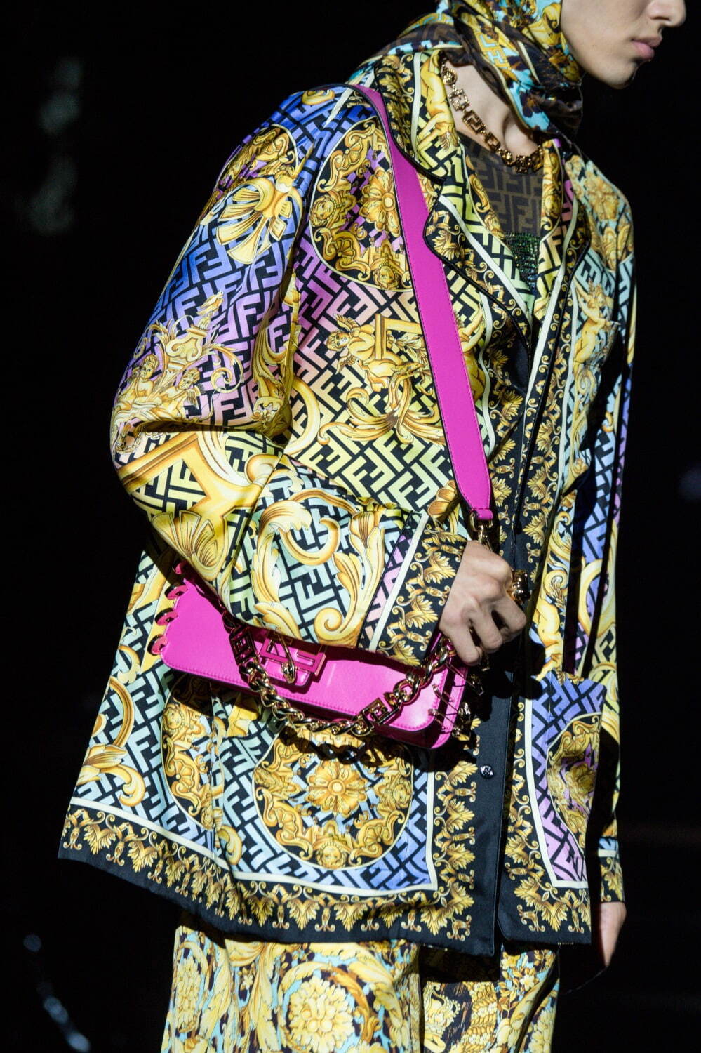 フェンディ(FENDI), ヴェルサーチェ(VERSACE) フェンダーチェ｜写真78