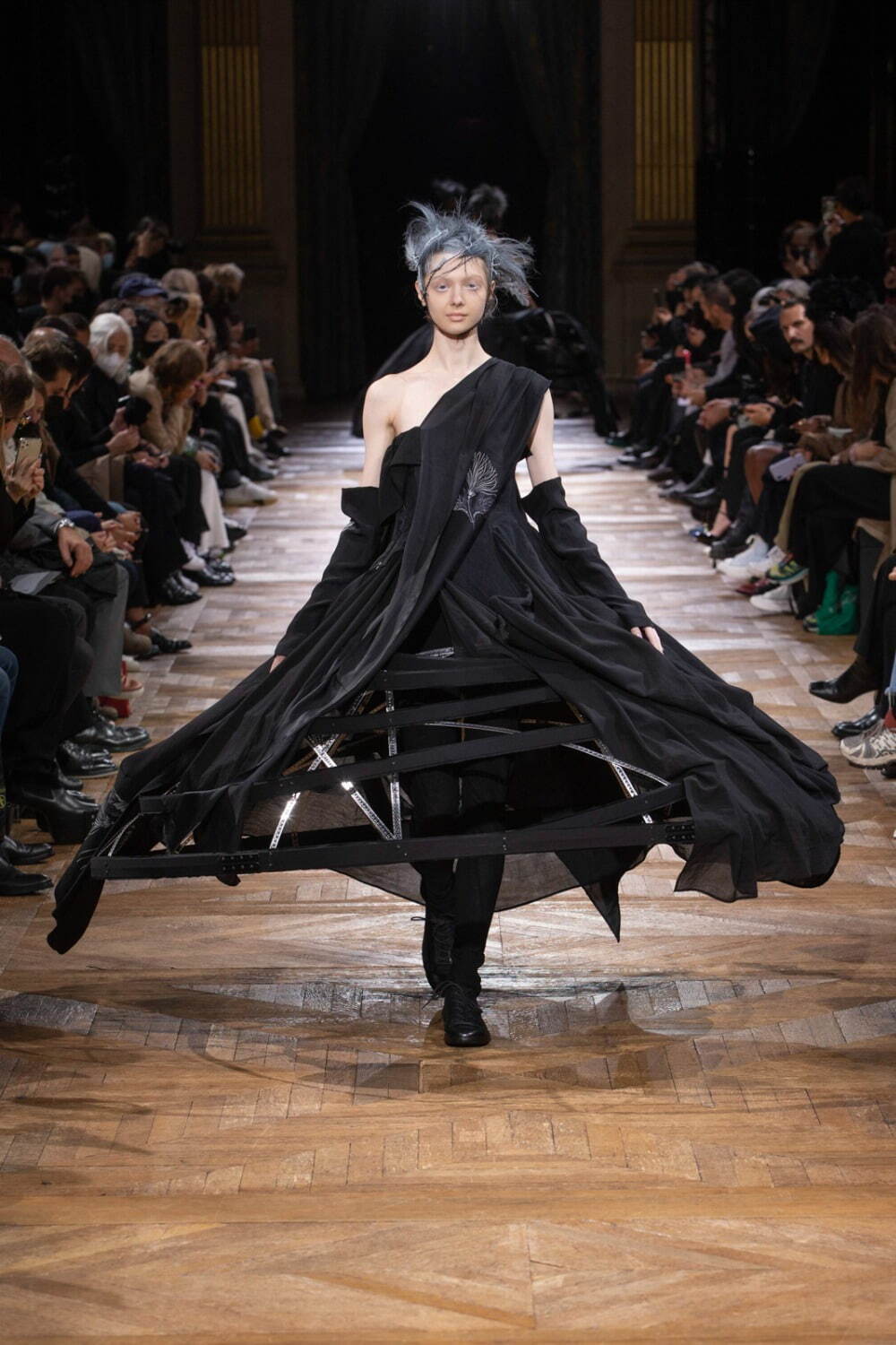 ヨウジヤマモト(Yohji Yamamoto) 2022年春夏ウィメンズコレクション  - 写真41