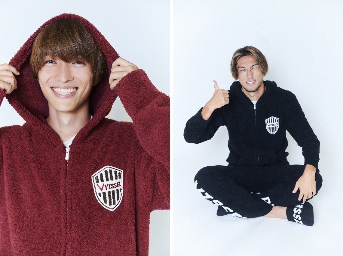 ＜VISSEL KOBE ロゴジャガードシリーズ＞パーカー 7,480円、ロングパンツ 6,820円