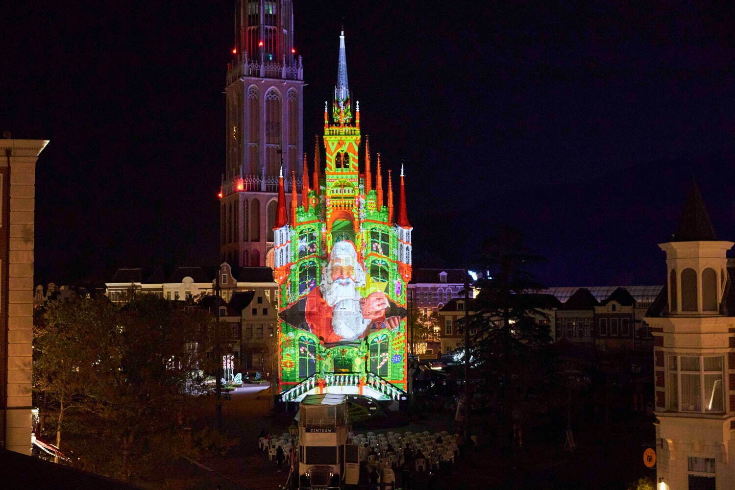 長崎・ハウステンボス「光の街のクリスマス」“白銀”イルミネーションや花火、クリスマスマーケットも｜写真34