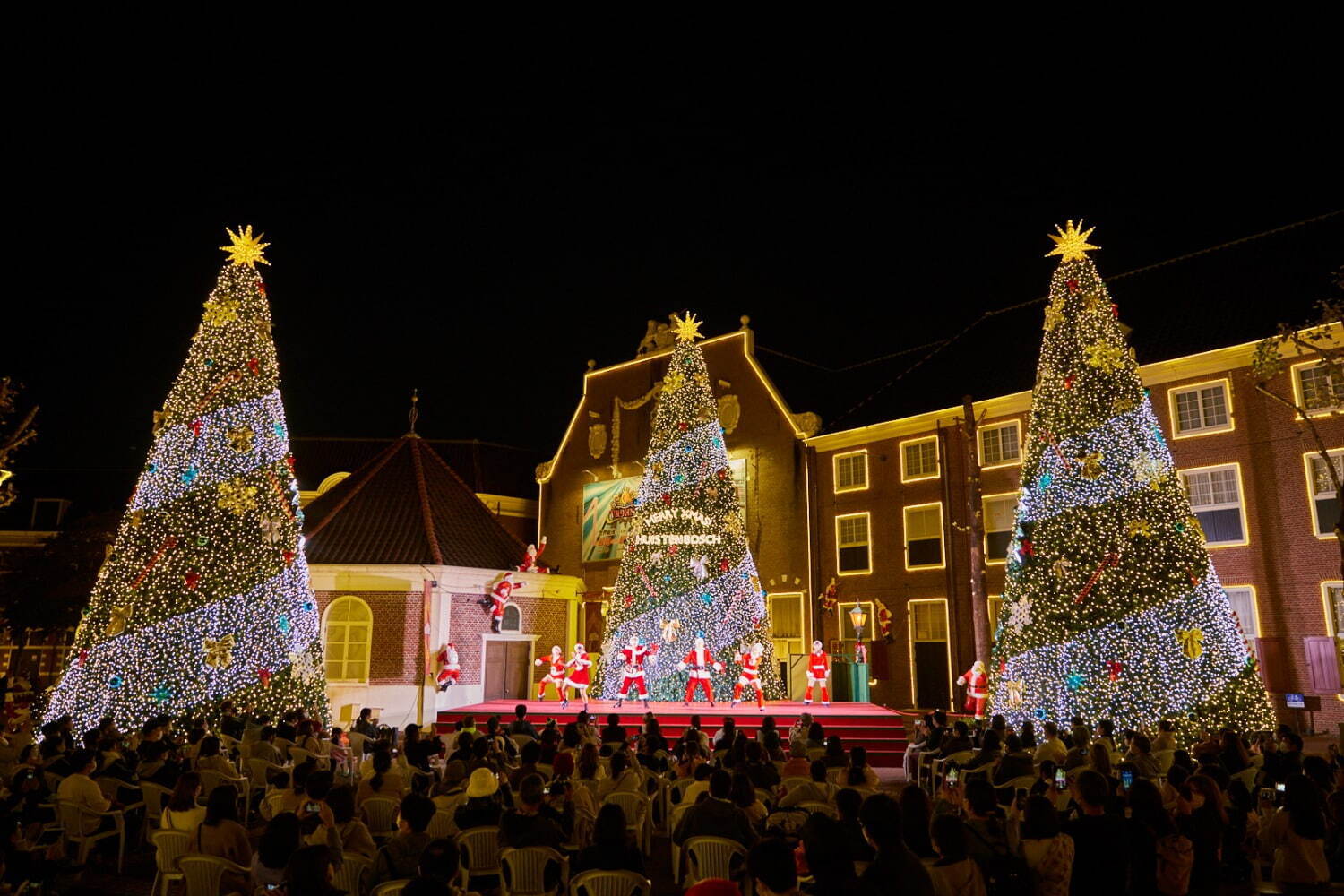 長崎・ハウステンボス「光の街のクリスマス」“白銀”イルミネーションや花火、クリスマスマーケットも｜写真37