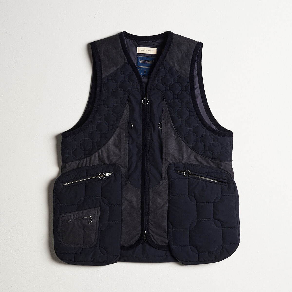 ZIP THROUGH VEST 97,900円