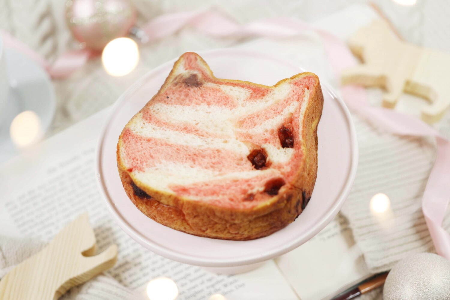 ねこねこ食パン ハッピークリスマス 1個842円